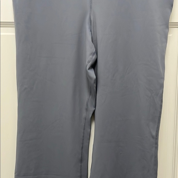 GapFit Sky High Rise Power Flare Leggings - Size XL - Picture 4 of 14